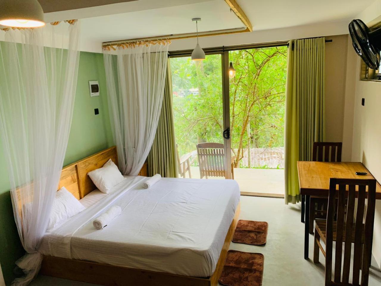 Happy Sky Ella Hotel Exterior photo
